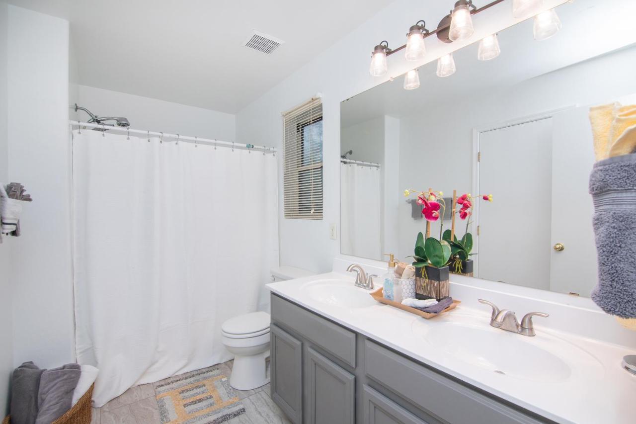 Stylish Home Phoenix - Low Rates Now! Exterior foto